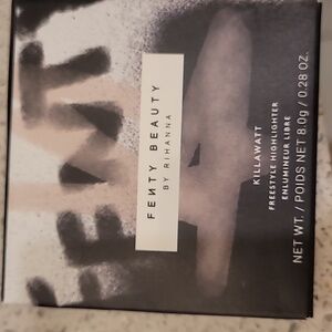 Fenty Beauty by Rihanna highlighter